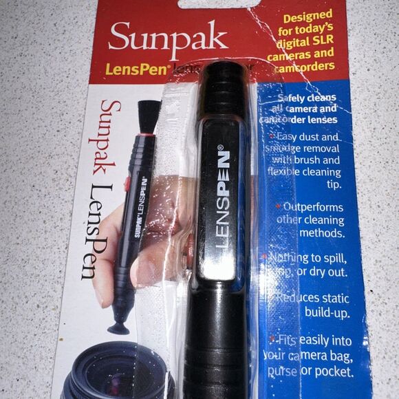 Sunpak LensPen Camera Lens Cleaner - Picture 2 of 3